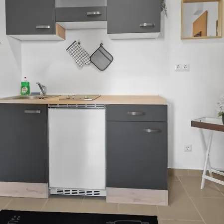 Stockerau Comfort Studio 1 Bedroom For 2 Exterior photo