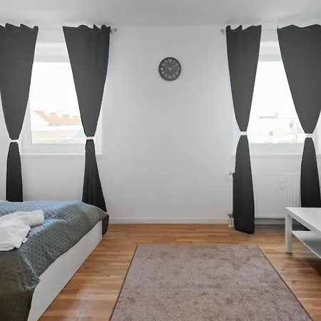 Stockerau Comfort Studio 1 Bedroom For 2 Exterior photo